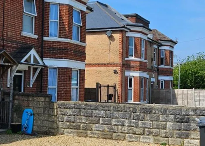 Bright Two-Bedroom Apartment With Parking, Close To Train Station & Seaside